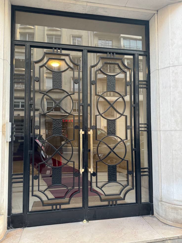 მინის მოაჯირები